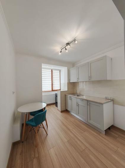 Apartament cu 2 camere decomandat în Astra