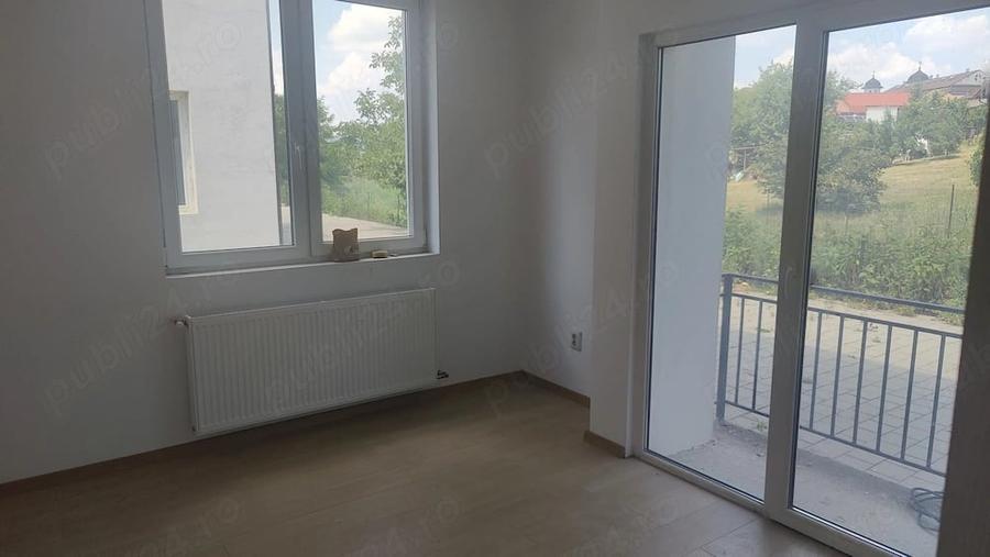 Apartament cu 3 camere semidecomandat în Apahida