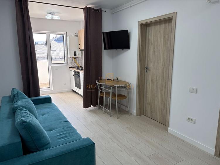 Apartament cu 2 camere semidecomandat, mobilat în Vest