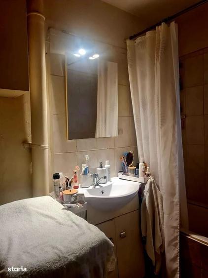 Apartament cu 2 camere decomandat în Războieni