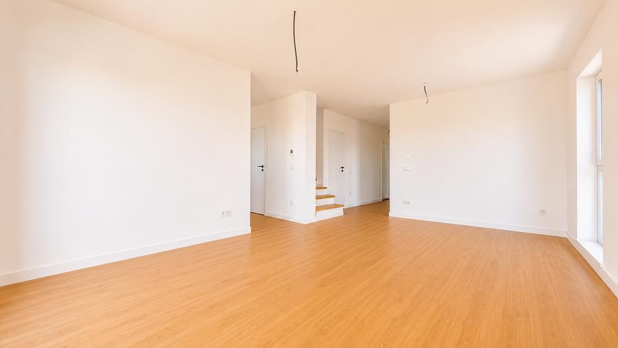 Duplex cu 5 camere cu Canalizare în Moșnița Nouă