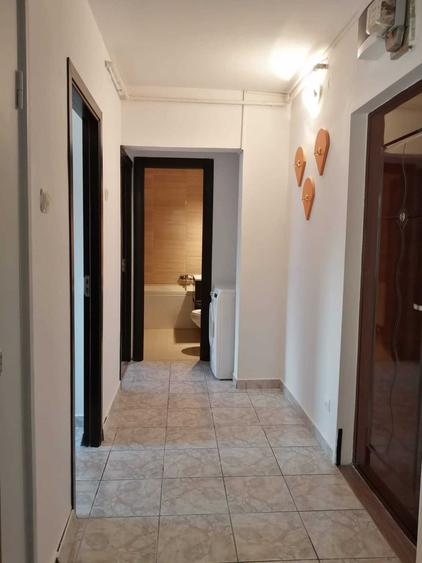 Apartament cu 2 camere decomandat în Astra
