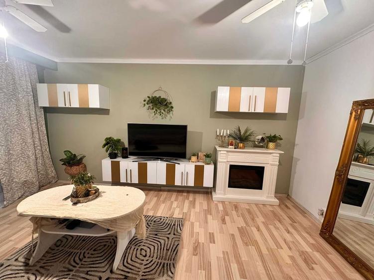 Apartament cu 2 camere decomandat în Central