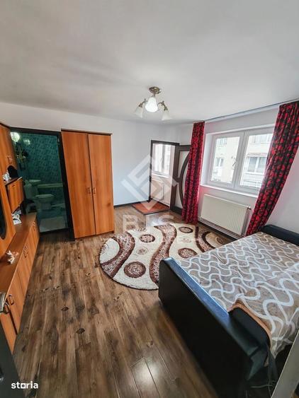 Apartament cu 3 camere semidecomandat în Central