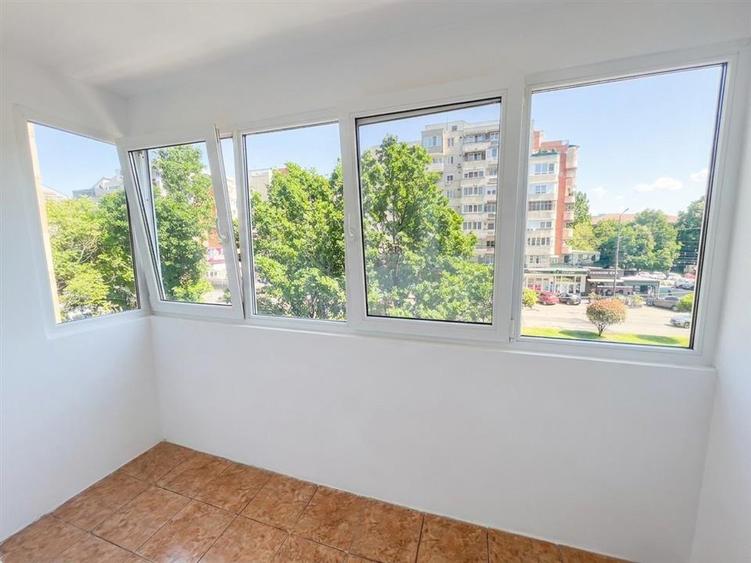 Apartament cu 3 camere decomandat în Dacia