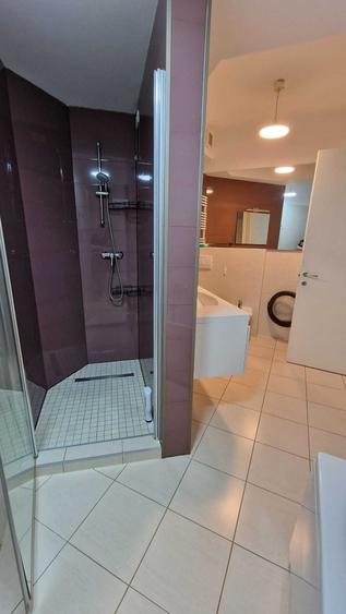 Apartament cu 3 camere decomandat în Aradului