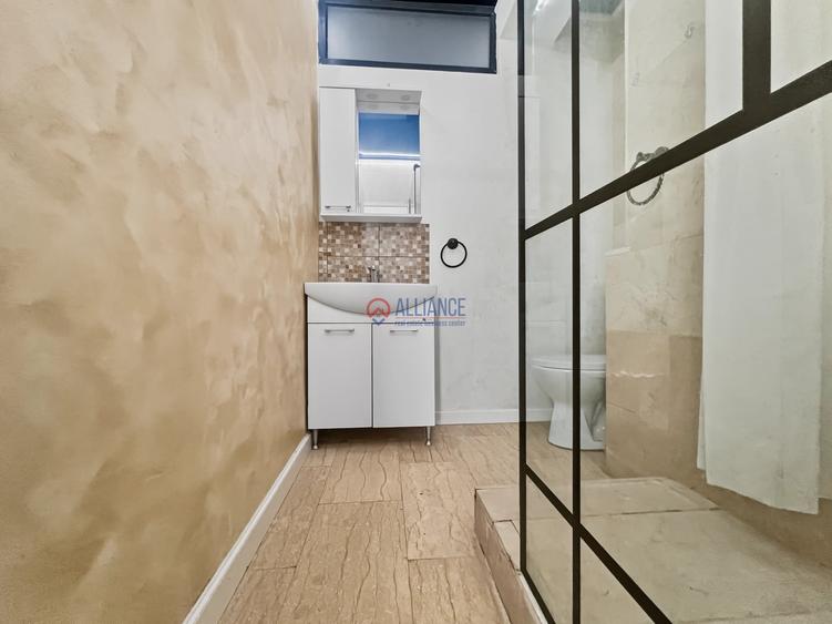 Apartament cu 2 camere decomandat în Universitate