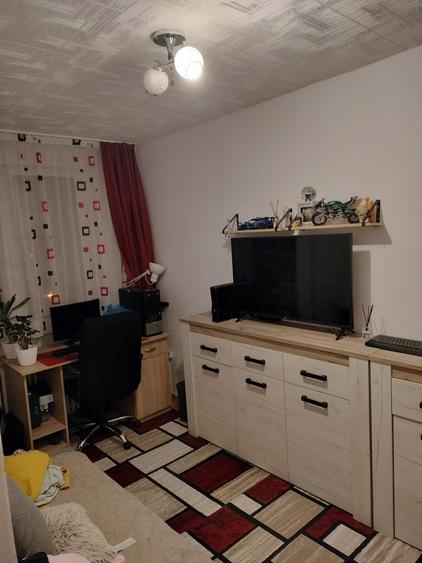 Apartament cu 3 camere în Micro 1