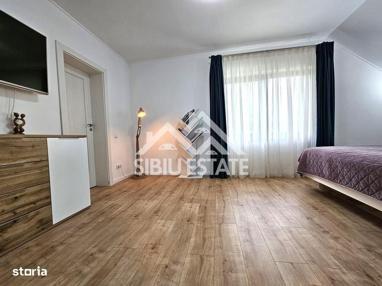 Casă cu 4 camere în Sadu