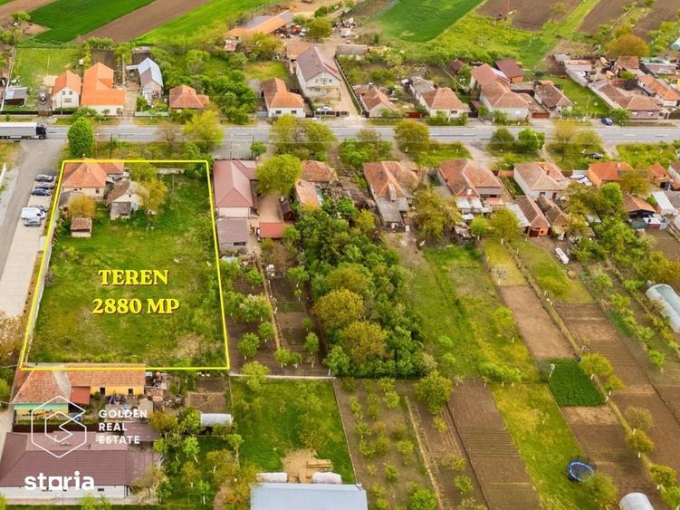 Casă cu 5 camere cu Teren 2880 Mp în Zimandu Nou