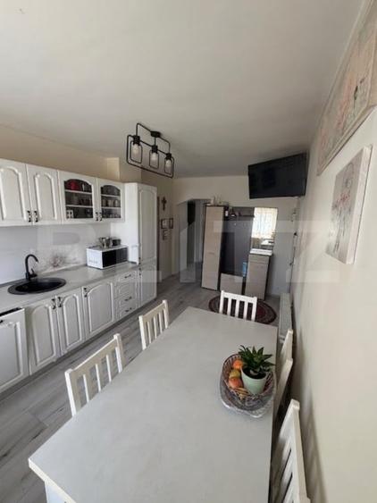 Apartament cu 4 camere decomandat, mobilat în Mărăști