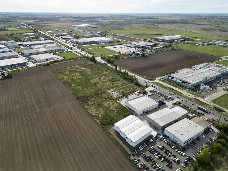 Teren Construcții intravilan de 3045 mp, în Giroc