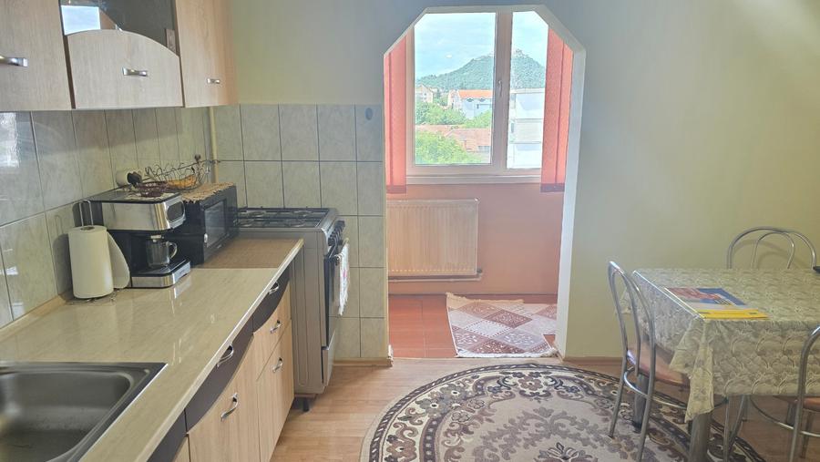 Apartament cu 2 camere decomandat în Liliacului
