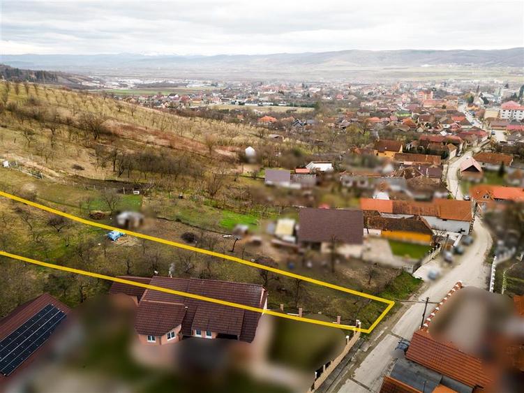 Teren intravilan de 2291 mp, în Nord-Vest