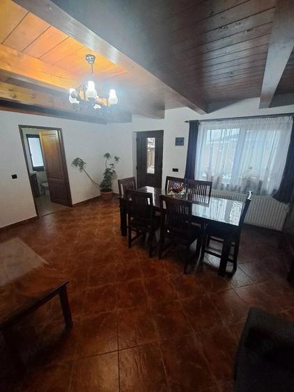 Casă cu Teren 250 Mp în Central