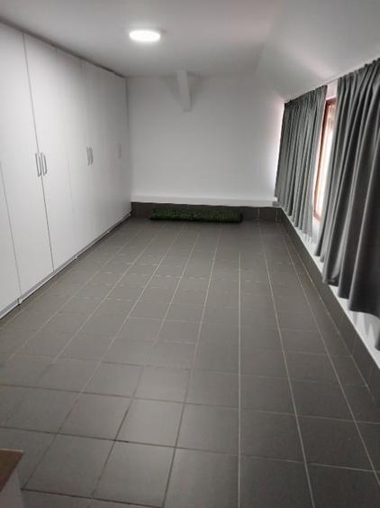 Casă individuală cu 4 camere cu Garaj în Siliștea