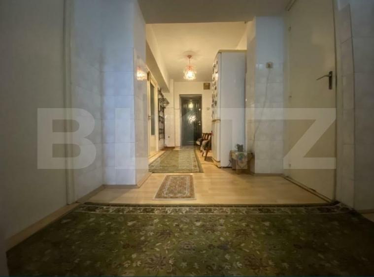 Apartament cu 3 camere decomandat, mobilat în 22 Decembrie