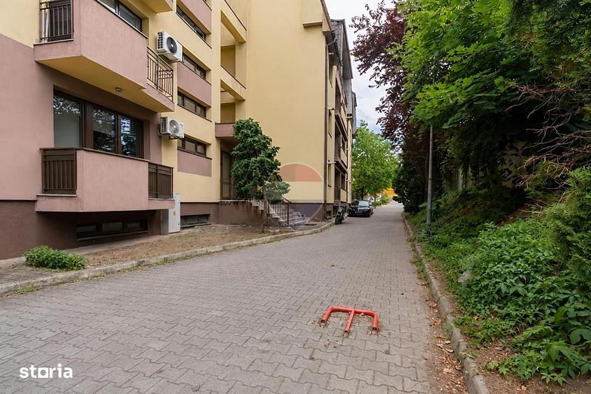 Garsonieră decomandată în Între Lacuri