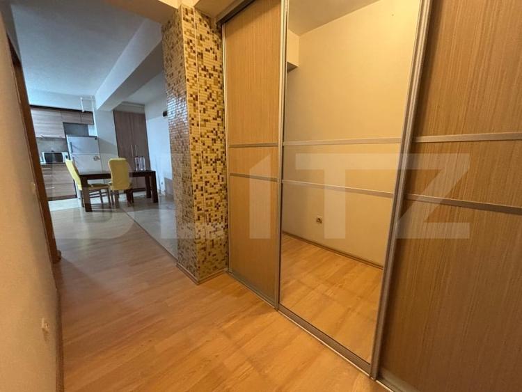 Apartament cu 3 camere semidecomandat, mobilat în Florești