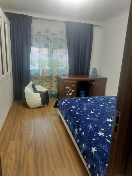 Apartament cu 4 camere decomandat, mobilat în 1 Mai