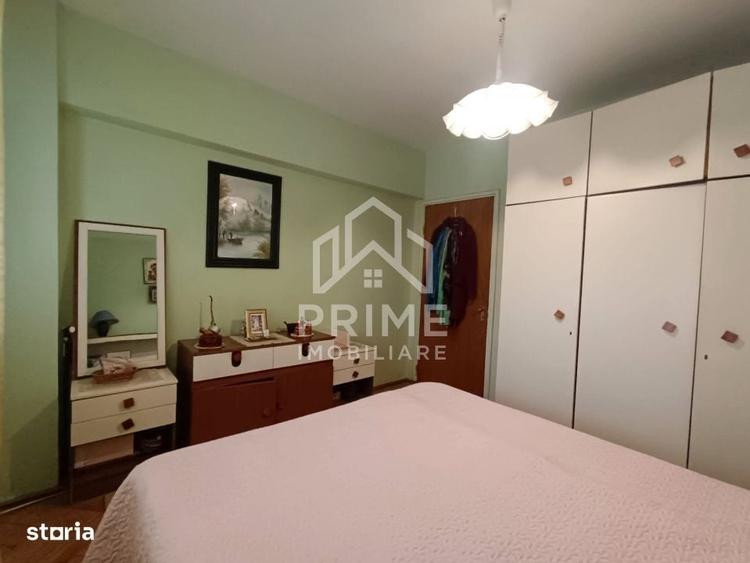 Apartament cu 4 camere decomandat în Central