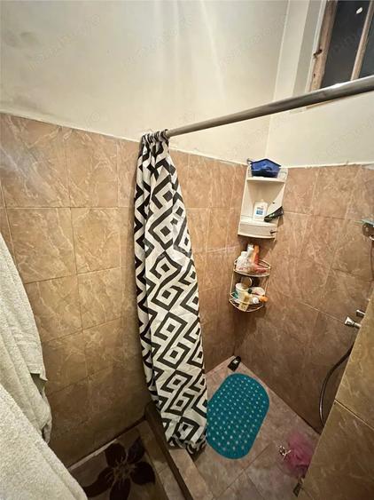 Apartament cu 4 camere decomandat în Aradul Nou