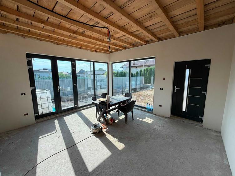 Casă cu 2 camere în Vânători