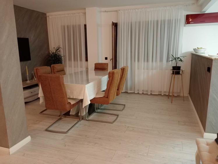 Apartament cu 2 camere decomandat în Calea Severinului