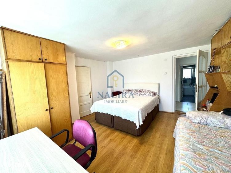 Casă cu 3 camere decomandat în Șurdești