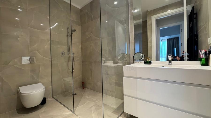 Apartament cu 2 camere semidecomandat, mobilat în Barbu Văcărescu