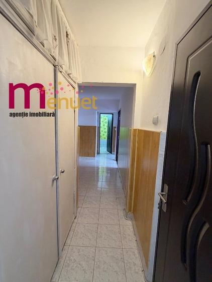 Apartament cu 3 camere decomandat în E3