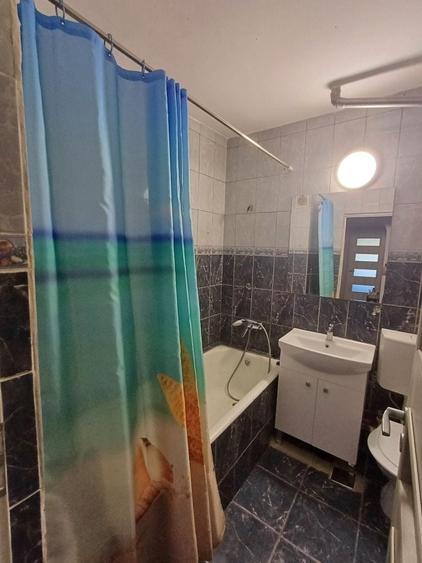 Apartament cu 2 camere decomandat în Exterior Vest