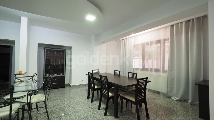 Apartament cu 4 camere decomandat, mobilat în Aviatorilor