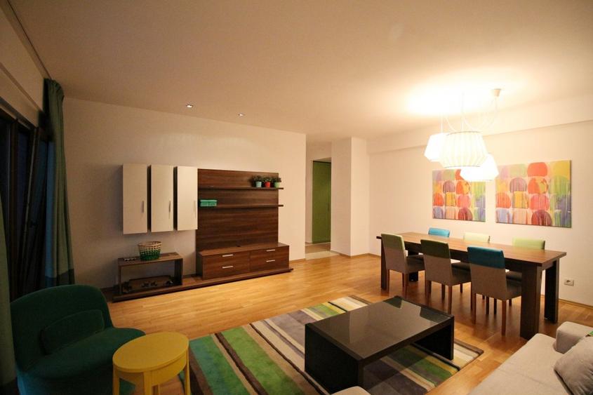 Apartament cu 3 camere decomandat în Est — fotografia 3