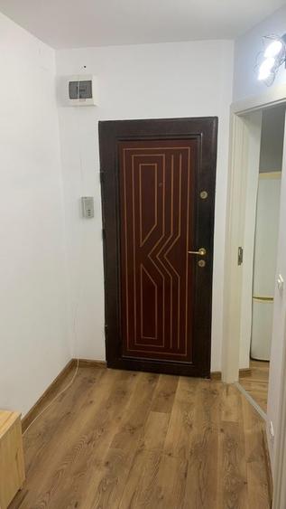Garsonieră decomandată în Astra