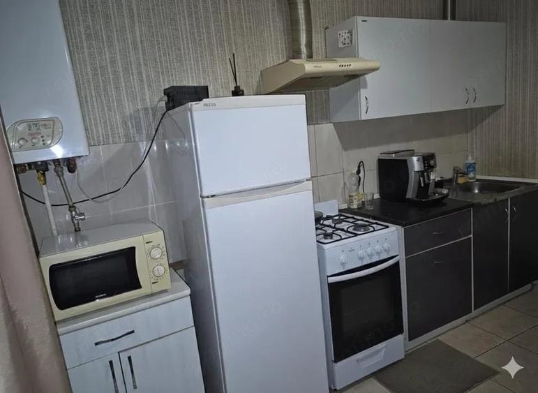 Garsonieră decomandată în Gorjului