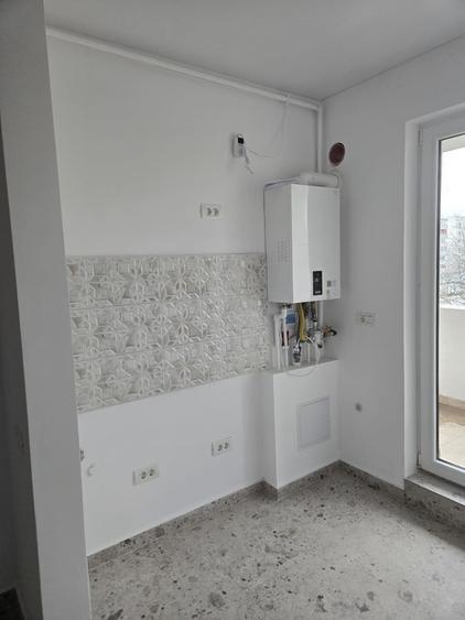 Apartament cu 2 camere semidecomandat în Berceni