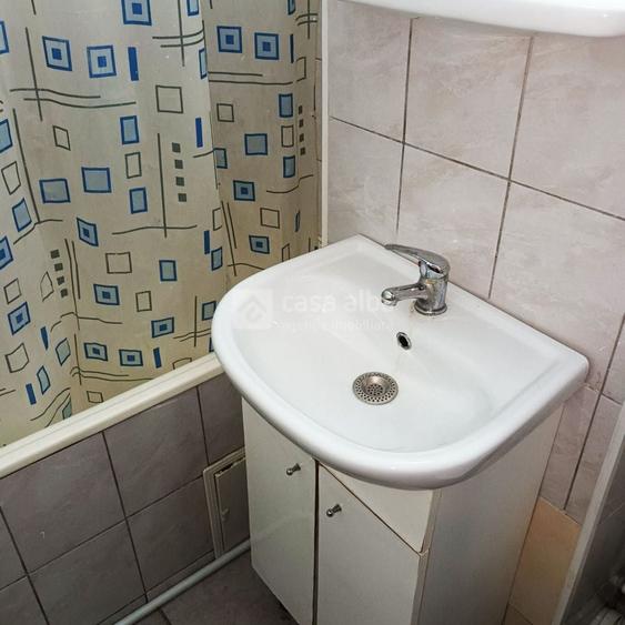 Garsonieră decomandată, mobilată în Nicolina