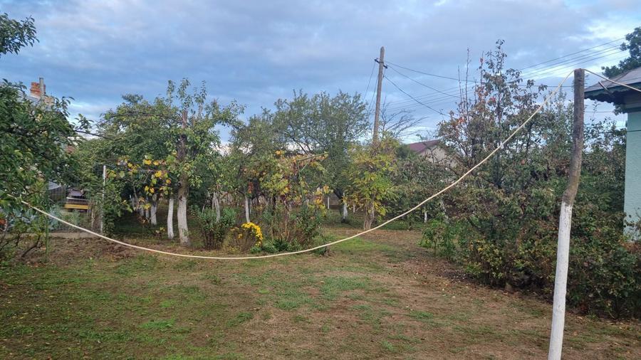 Casă cu 3 camere în Hârsești