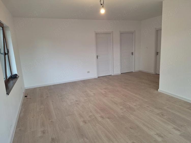 Casă cu Teren 390 Mp în Cumpăna