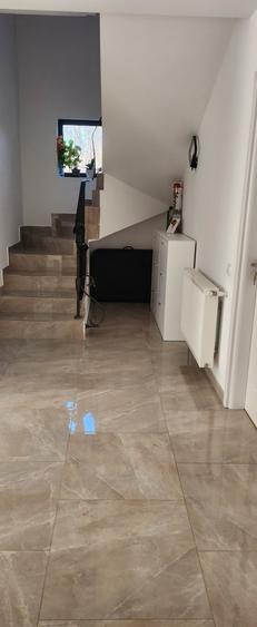 Casă individuală cu 5 camere cu Canalizare în Haliu