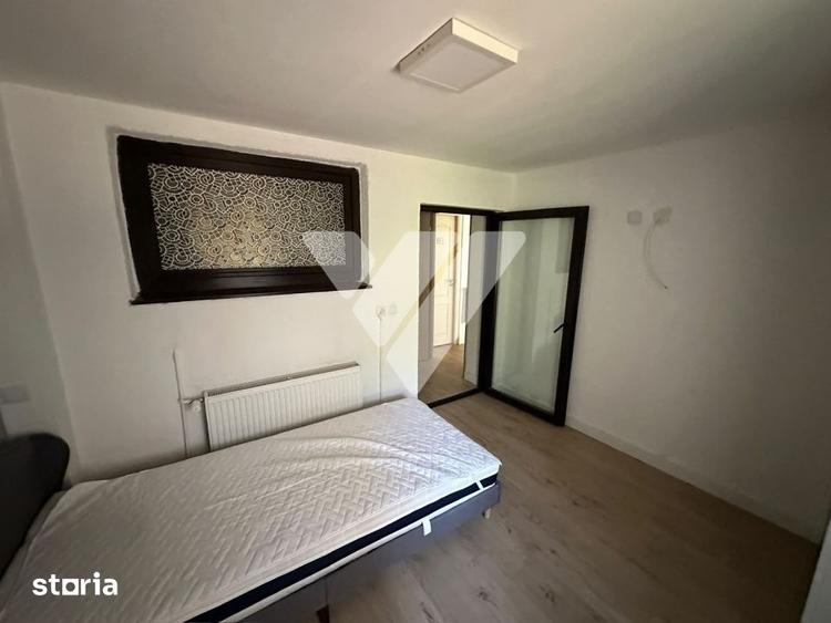 Casă cu 8 camere cu Teren 319 Mp în Ștrand