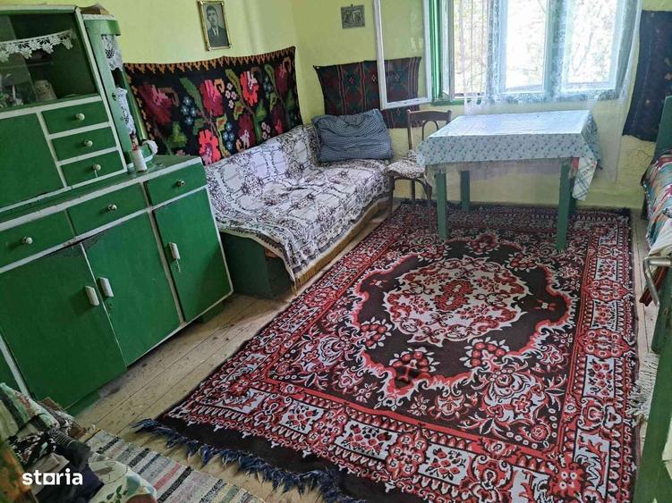 Casă cu 2 camere în Bucium
