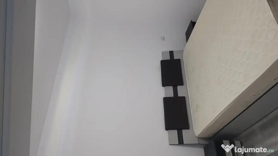 Apartament cu 2 camere decomandat în Valea Adâncă