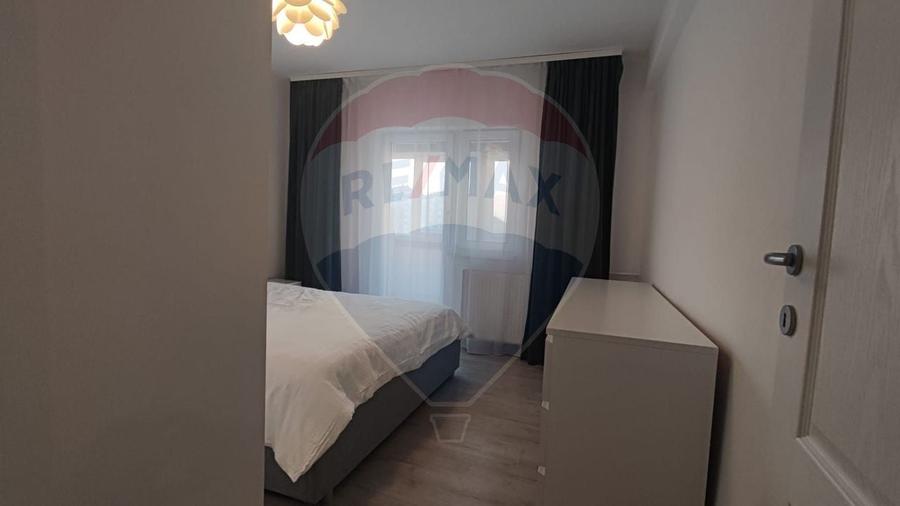 Apartament cu 3 camere decomandat, mobilat în Calea Aradului