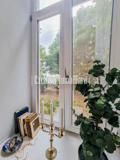 Apartament cu 3 camere semidecomandat, mobilat în Central