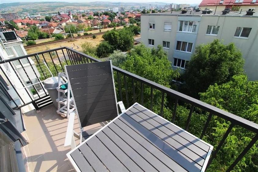Apartament cu 2 camere decomandat, mobilat în Mărăști