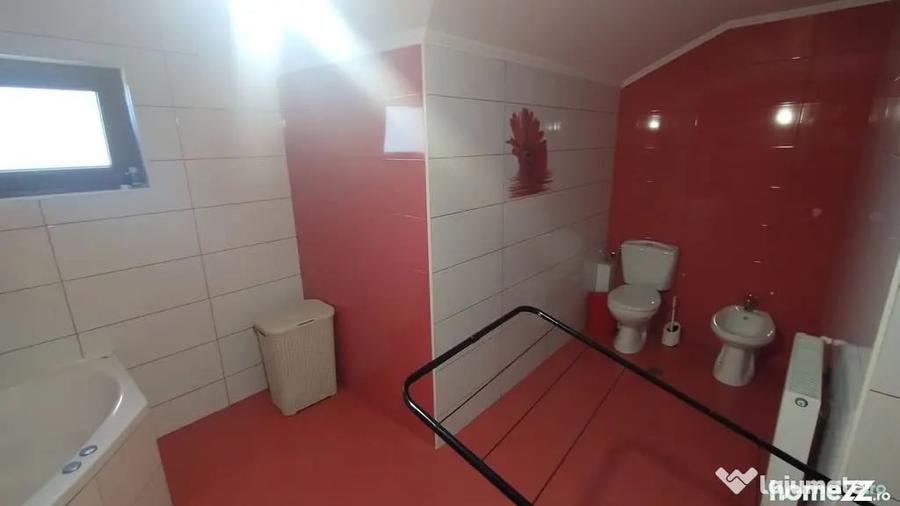 Casă cu 5 camere cu Teren 440 Mp în Valu lui Traian