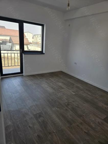 Casă cu 4 camere cu Teren 130 Mp în Central
