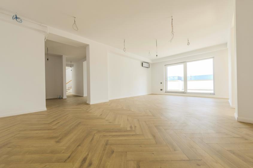 Duplex cu 6 camere cu Canalizare în Timpuri Noi